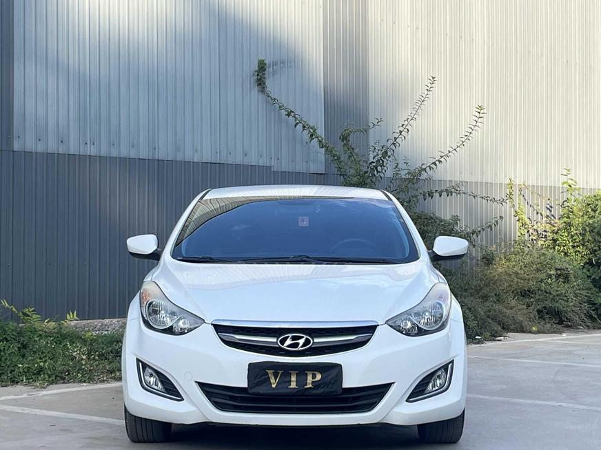r1020093-hyundai-elantra-2015_0