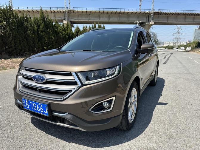 r1020150-ford-edge-2015_0