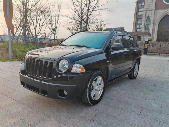 r1020157-jeep-compass-2010_0