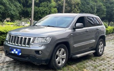 r1020171-jeep-grand-cherokee-2013_0