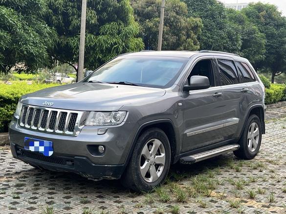 r1020171-jeep-grand-cherokee-2013_0