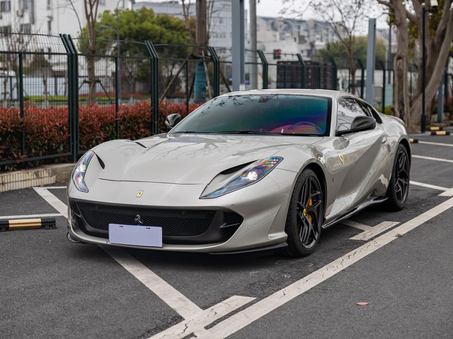 r1020206-ferrari-812-2019_0