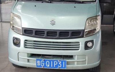 r1020222-suzuki-landy-2010_0