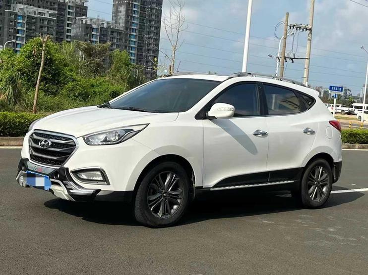 r1020227-hyundai-ix35-2015_0