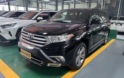 r1020234-toyota-highlander-2012_0