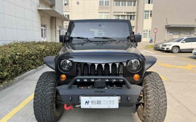 r1020252-jeep-wrangler-2010_0