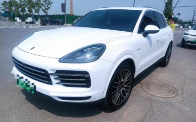 r1020256-porsche-cayenne-2021_0