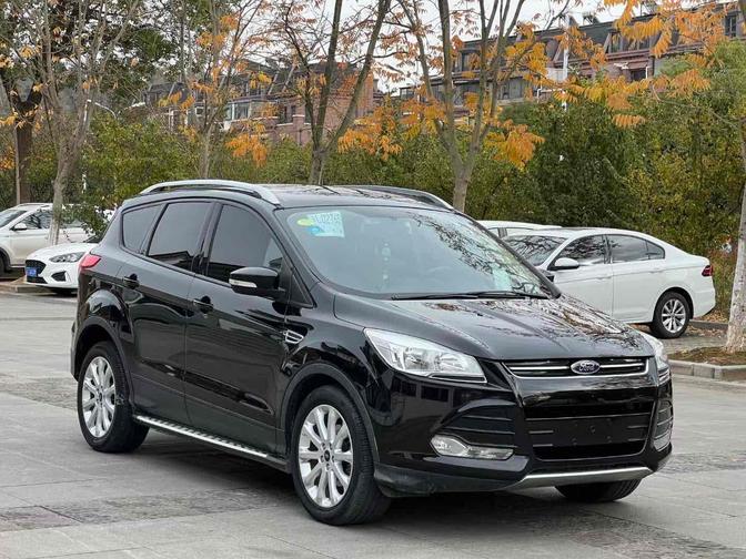 r1020271-ford-kuga-2016_0