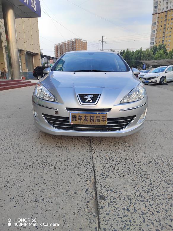 r1020358-peugeot-408-2010_0