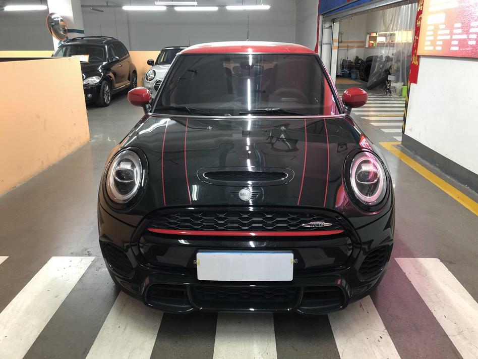 r1020366-mini-jcw-2021_0