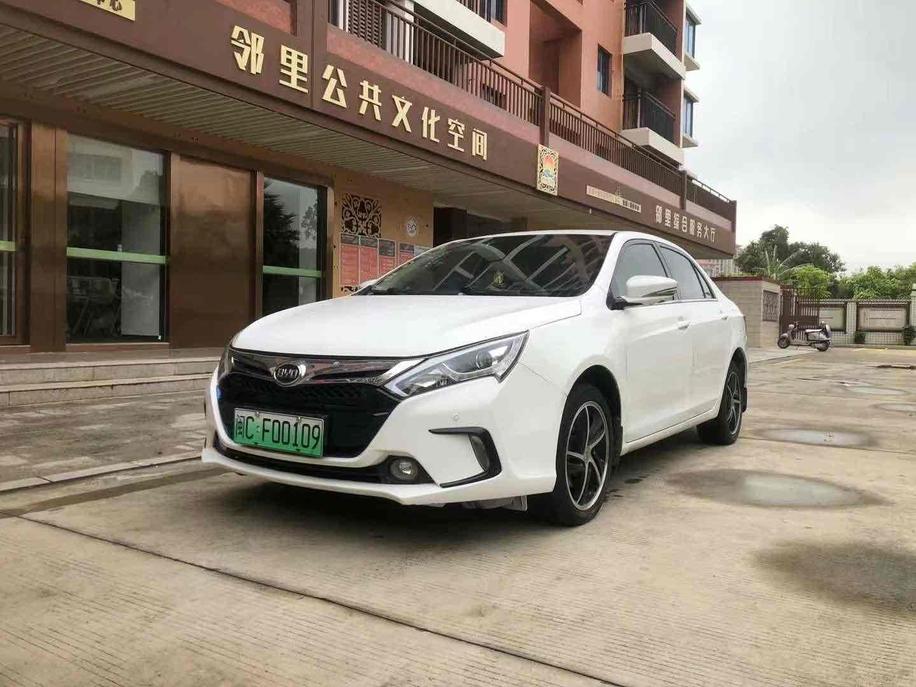 r1020373-byd-qin-ev-2015_0