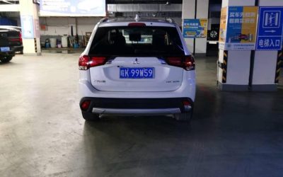 r1020383-mitsubishi-outlander-2018_0