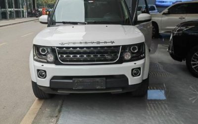 r1020404-land-rover-discovery-2016_0