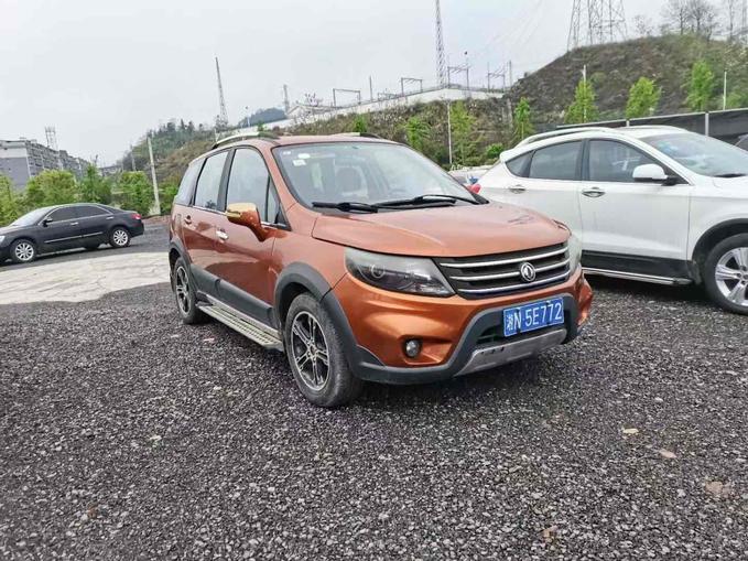 r1020421-dongfeng-forthing-jingyi-x5-2013_0