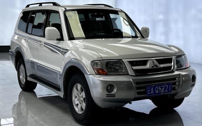 r1020428-mitsubishi-pajero-2011_0