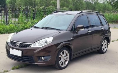 r1020449-suzuki-aerio-2015_0