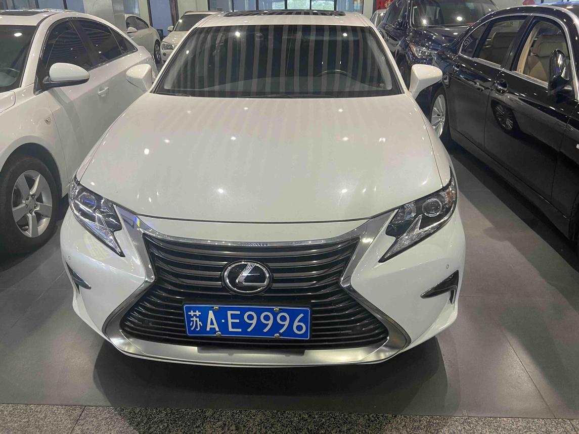 r1020458-lexus-es-2018_0