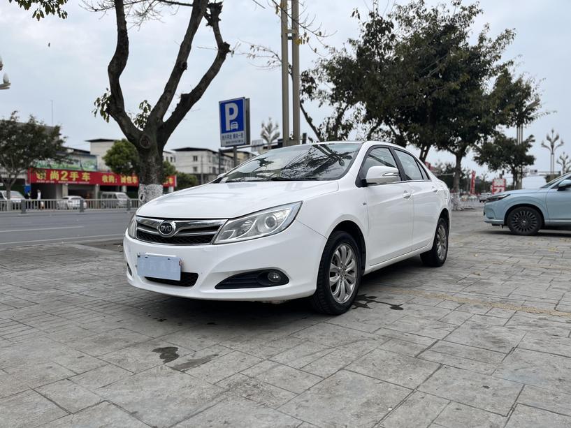 r1020461-byd-surui-2013_0