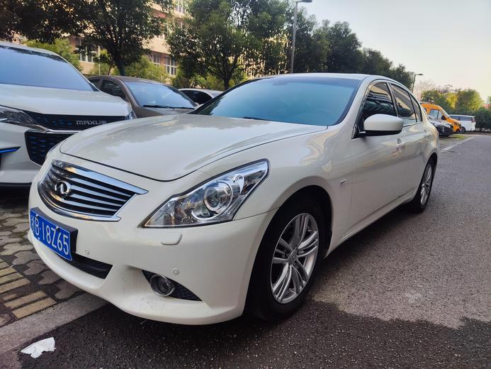 r1020472-infiniti-g-series-2013_0