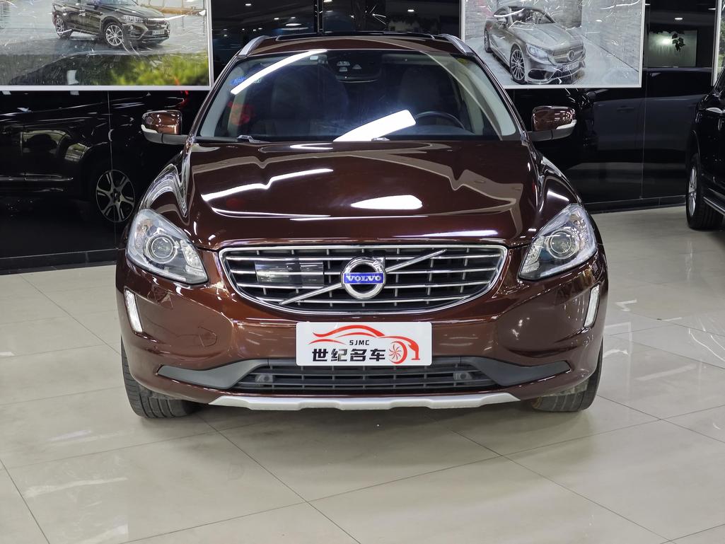 r1020476-volvo-xc60-2015_0