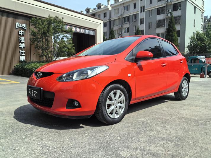 r1020512-mazda-2-2010_0