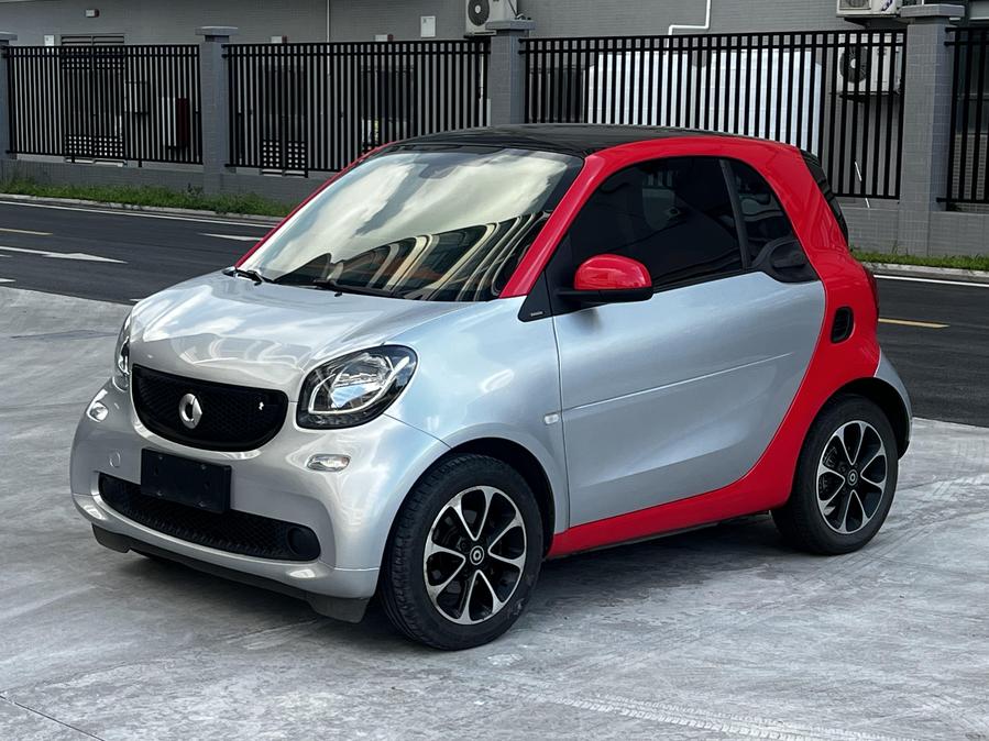 r1020523-smart-fortwo-2017_0