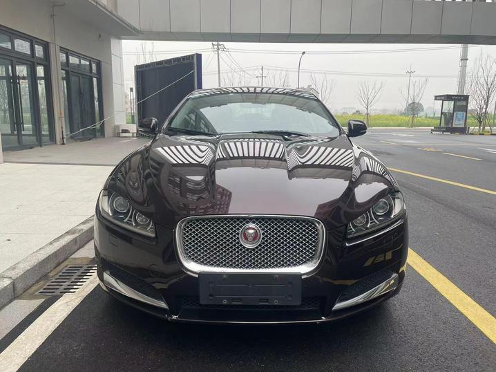 r1020524-jaguar-xf-2015_0