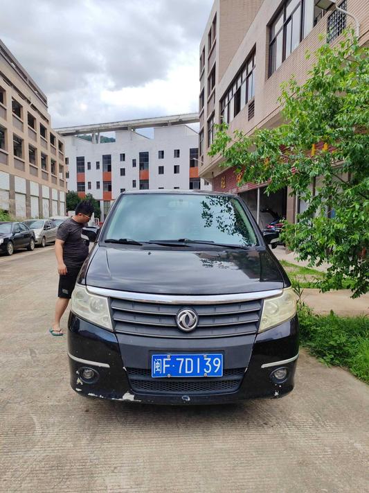 r1020557-dongfeng-succe-2011_0