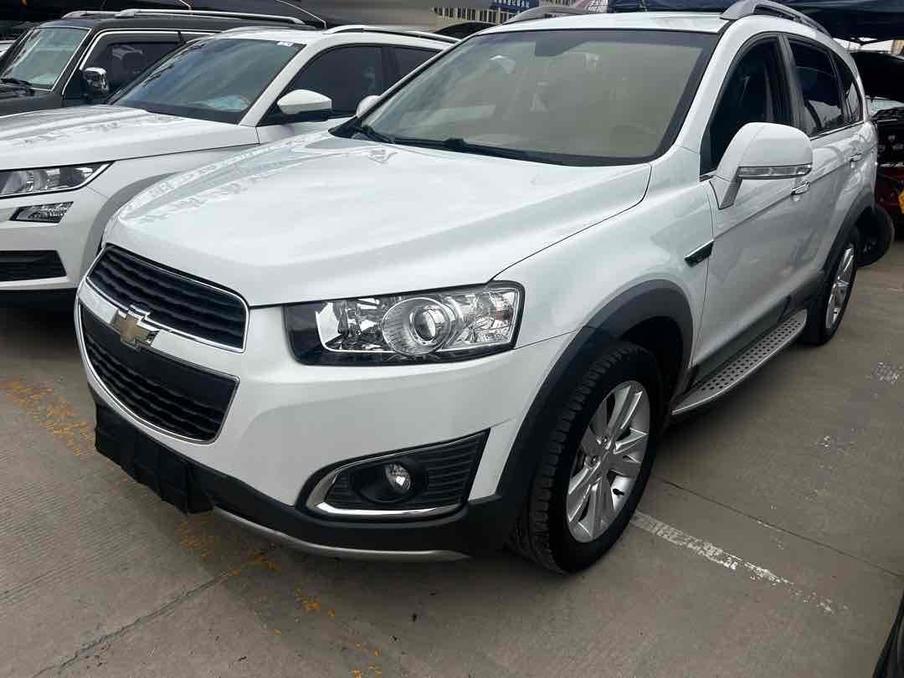 r1020598-chevrolet-captiva-2015_0