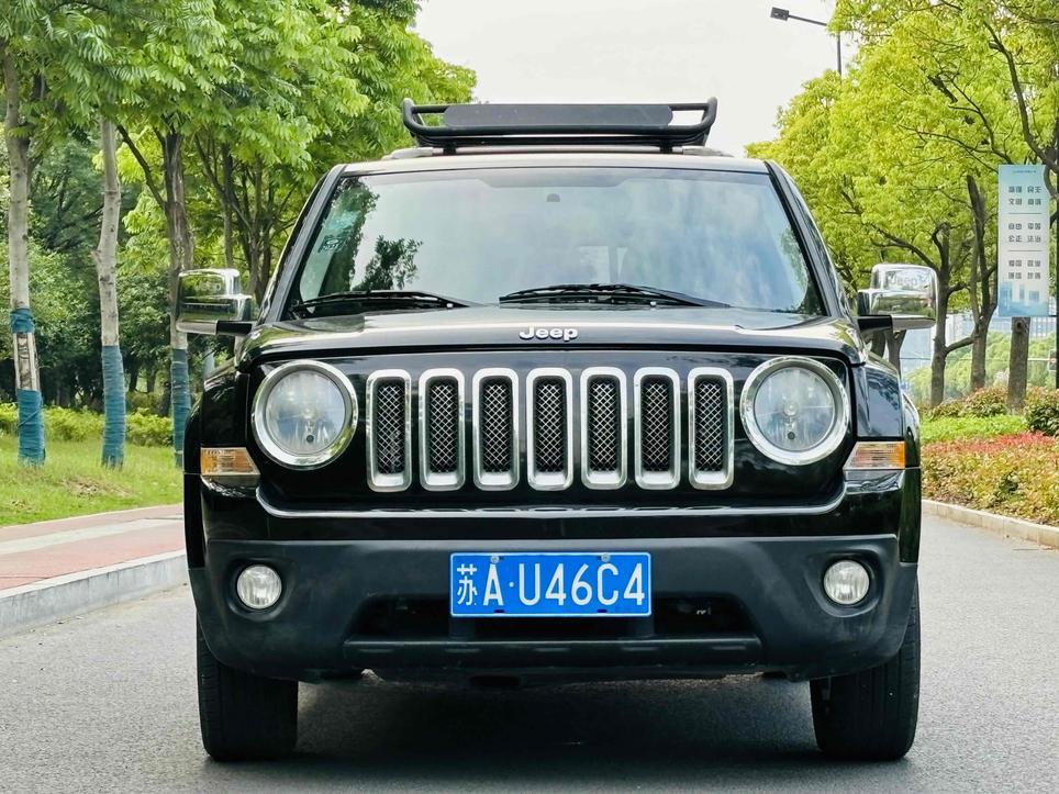 r1020677-jeep-patriot-2012_0