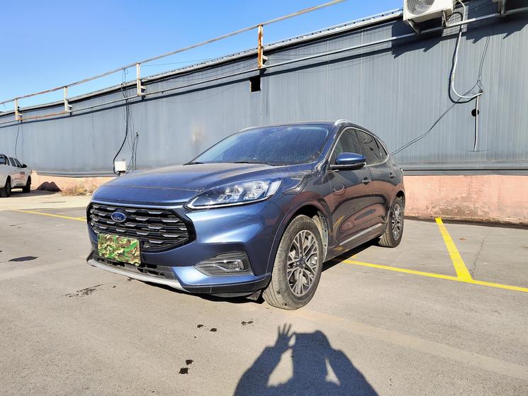 r1020727-ford-escape-2021_0