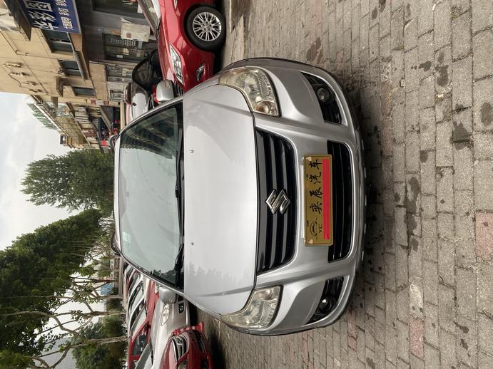 r1020756-suzuki-sx4-2012_0