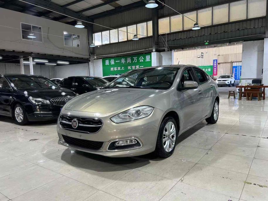 r1020778-fiat-viaggio-2015_0