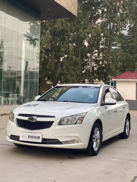 r1020803-chevrolet-cruze-2015_0