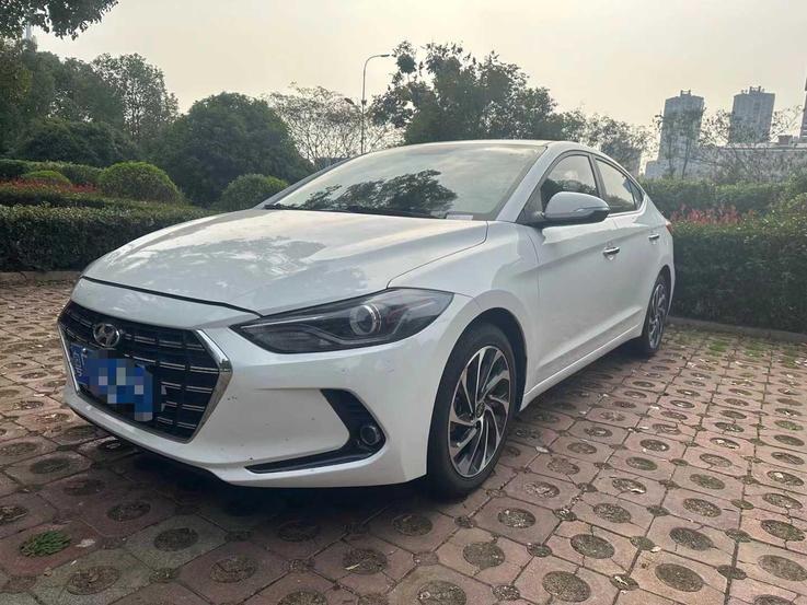 r1020833-hyundai-elantra-2020_0
