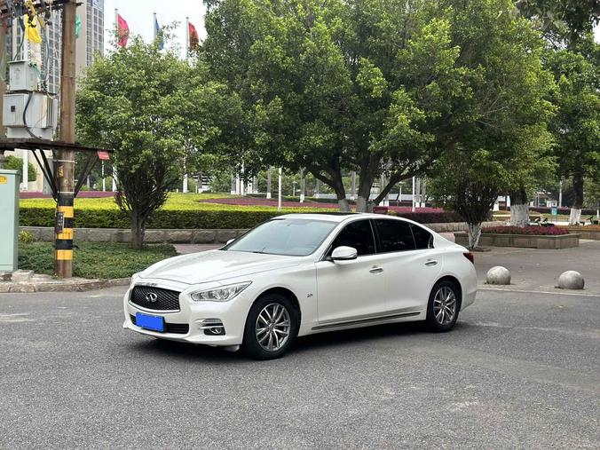 r1020846-infiniti-q50l-2015_0