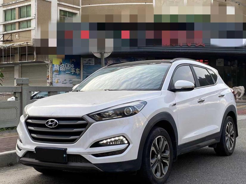 r1020878-hyundai-tucson-2016_0