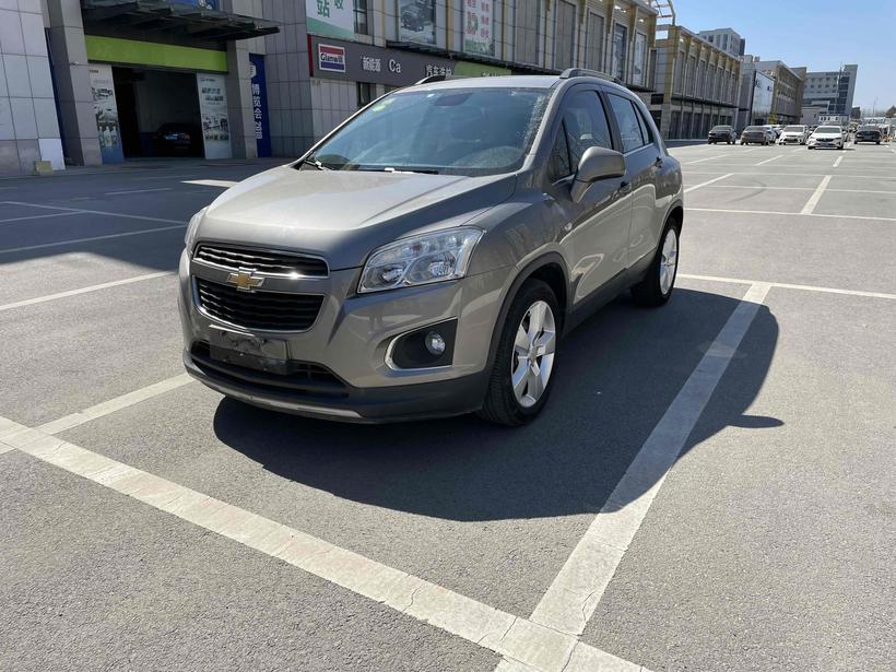 r1020906-chevrolet-trax-2015_0