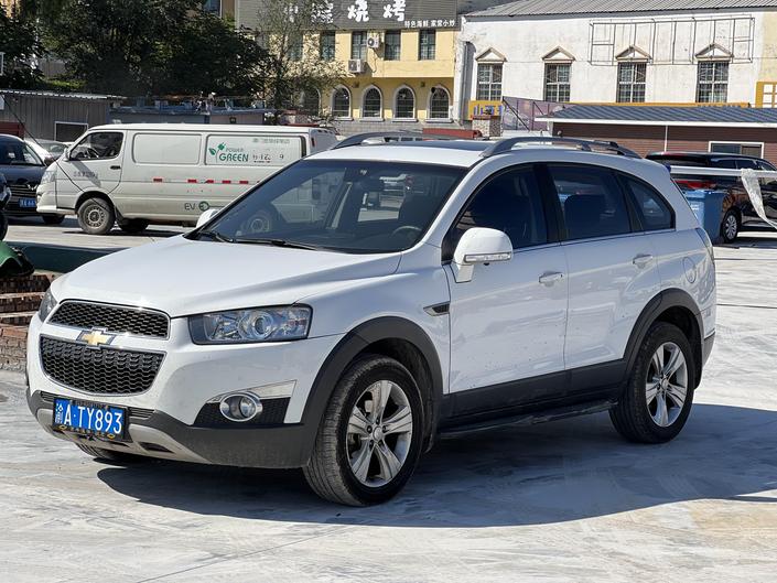 r1020908-chevrolet-captiva-2014_0