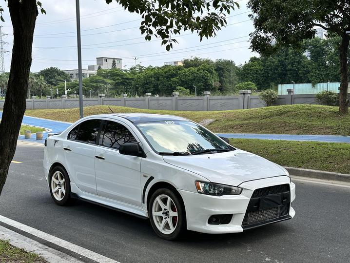 r1020921-mitsubishi-lancer-2013_0