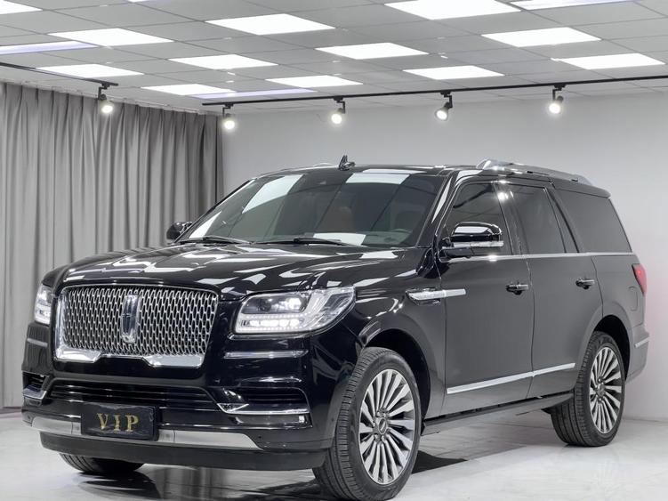 r1020931-lincoln-navigator-2023_0