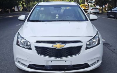 r1020949-chevrolet-cruze-2015_0