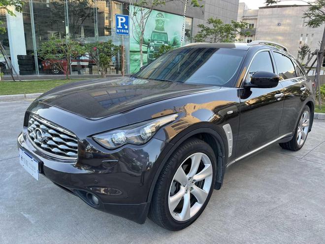 r1020985-infiniti-fx-2010_0