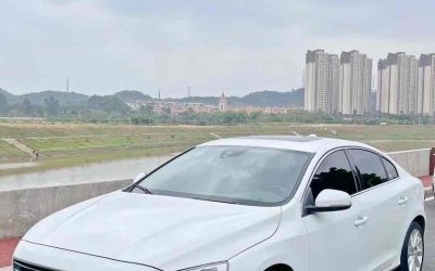 r1021045-volvo-s60-2014_0
