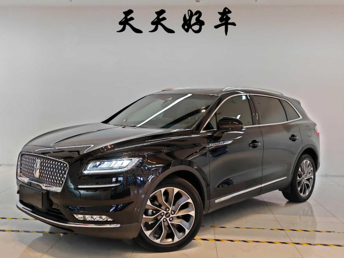 r1021047-lincoln-navigator-2022_0