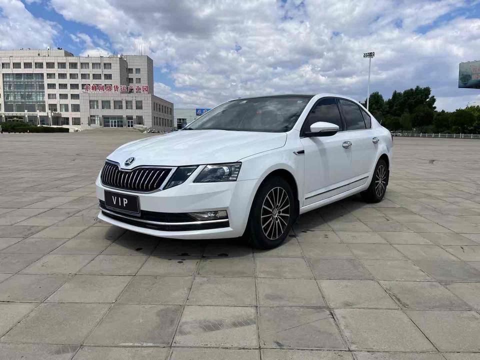 r1021094-skoda-octavia-2019_0