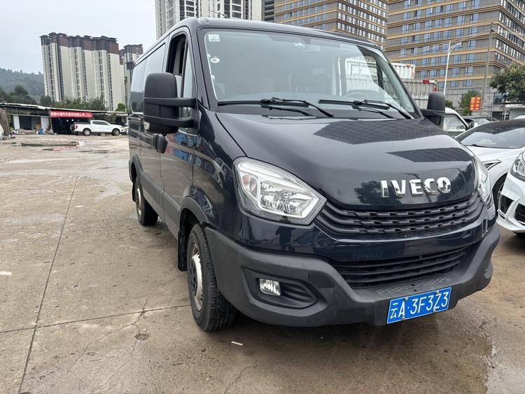 r1021176-iveco-daily-2021_0