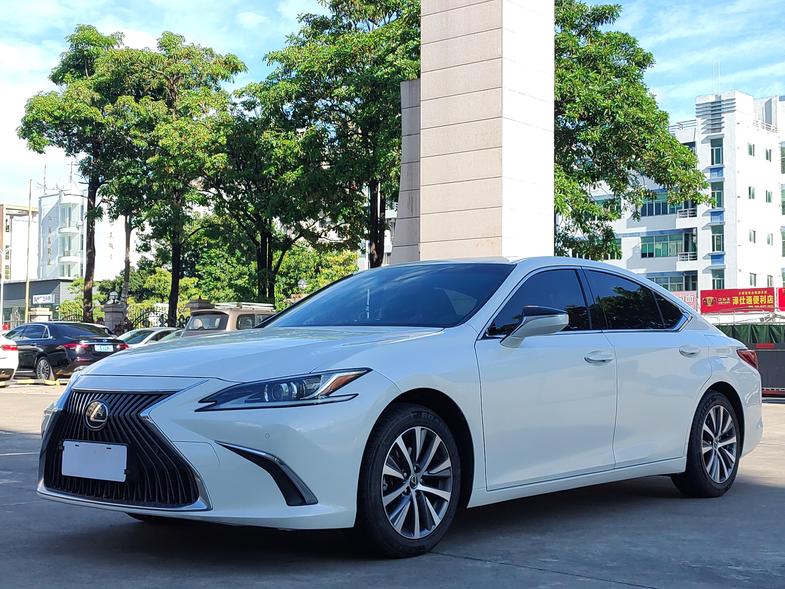 r1021214-lexus-es-2019_0