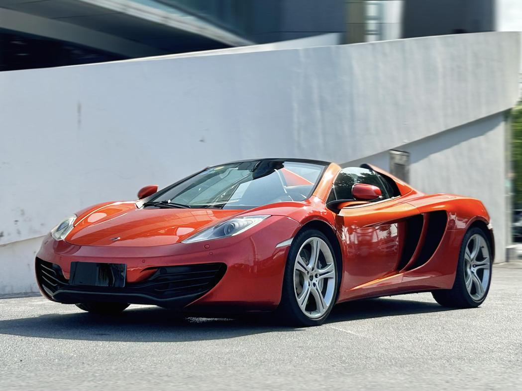 r1021220-mclaren-12c-2015_0