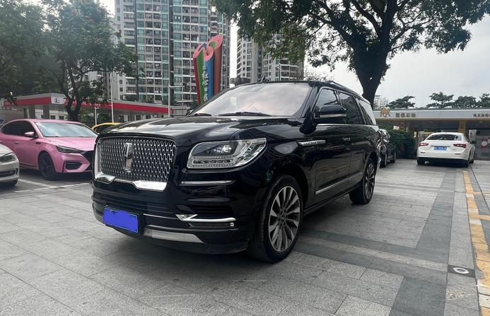 r1021233-lincoln-navigator-2018_0